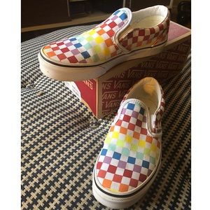 🌈 Rainbow classic slip-on EUC 🌈